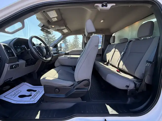 2020 Ford F 350 XLT - WORK CAP - Photo 13