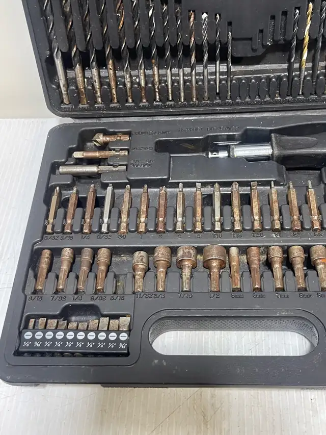 Drill Bit Set - Photo 3