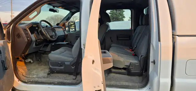 2014 Ford Super Duty F-350 SRW 4x4 - 4 Door - 8FT Box - Tow pack - Photo 13