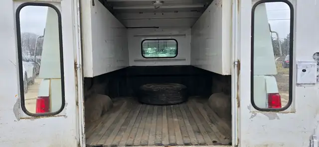 2008 Chevrolet Silverado 2500HD 4x4 - 4 Doors -Utility Box Cover - Photo 7