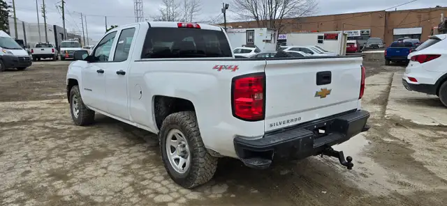 2015 Chevrolet Silverado 1500 4x4 - 4 Doors - ONLY 111000km's! - Photo 4
