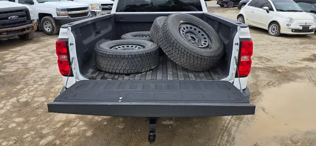 2015 Chevrolet Silverado 1500 4x4 - 4 Doors - ONLY 111000km's! - Photo 7