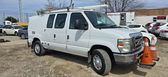 2011 Ford Econoline Cargo Van Commercial E-350 Genorator! - Photo 3