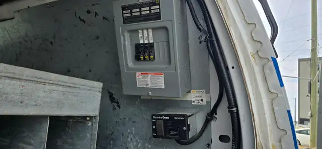 2011 Ford Econoline Cargo Van Commercial E-350 Genorator! - Photo 8