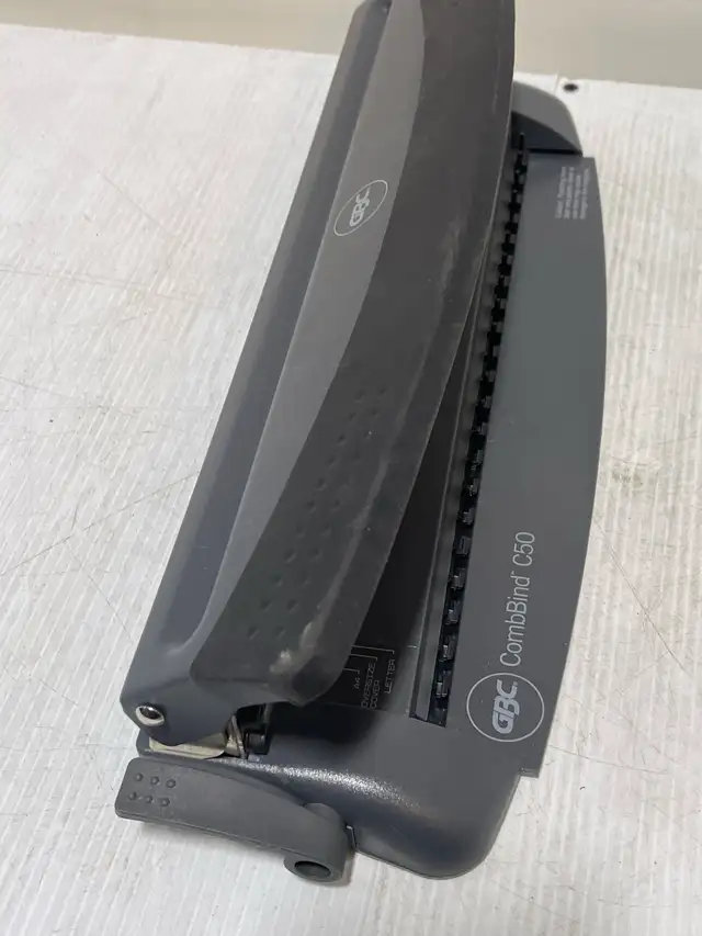 GBC CombBind C50 is perfect for all your binding needs - Photo 5