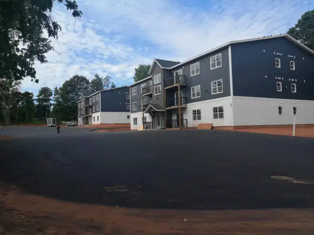 2 Bedrooms Apartment Available in Montague