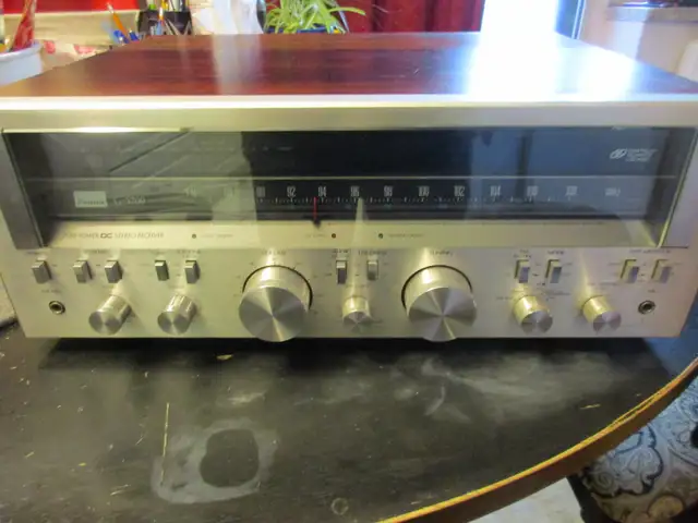 Sansui  G-5700   FM-AM stereo receiver vintage