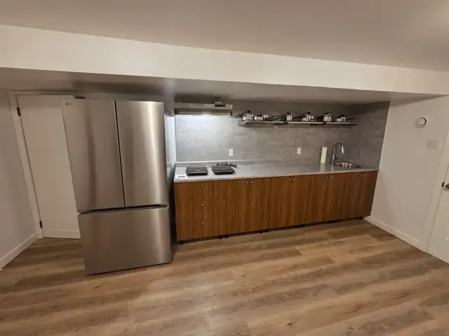 ~ Student Rooms near Algonquin College ~ - Photo 9