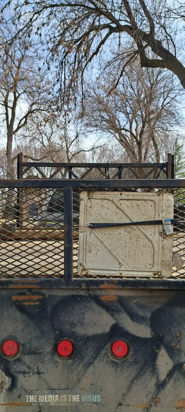 For sale 1998 - 3500 Dodge 1 Ton - Photo 4