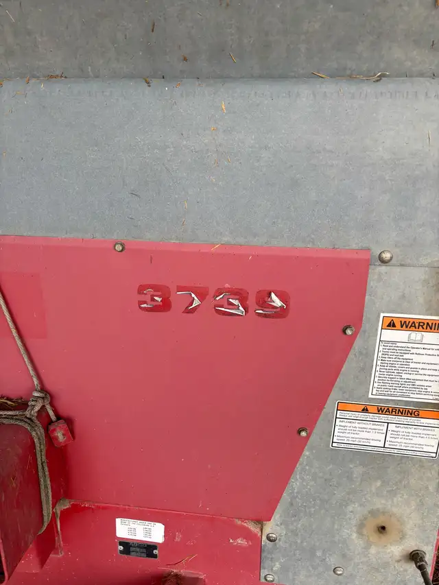 Manure Spreader - Photo 5