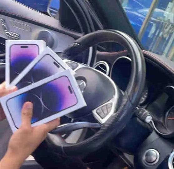 BUYING ALL IPHONES 647-303-8857