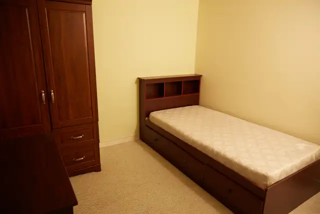 Basement Rooms for Rent!! - Photo 3