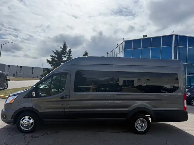 2022 Ford Transit Passenger Wagon Transit T-350 - Passenger - Photo 2