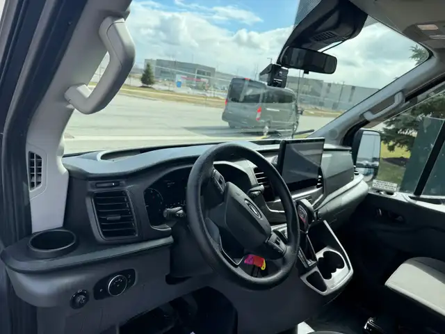 2022 Ford Transit Passenger Wagon Transit T-350 - Passenger - Photo 20