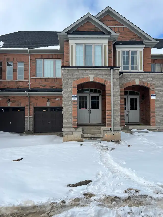 4 Bedroom house for rent in Brampton