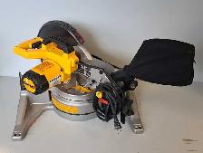 10' Dewalt Compound Miter Saw DWS713 (31632398)
