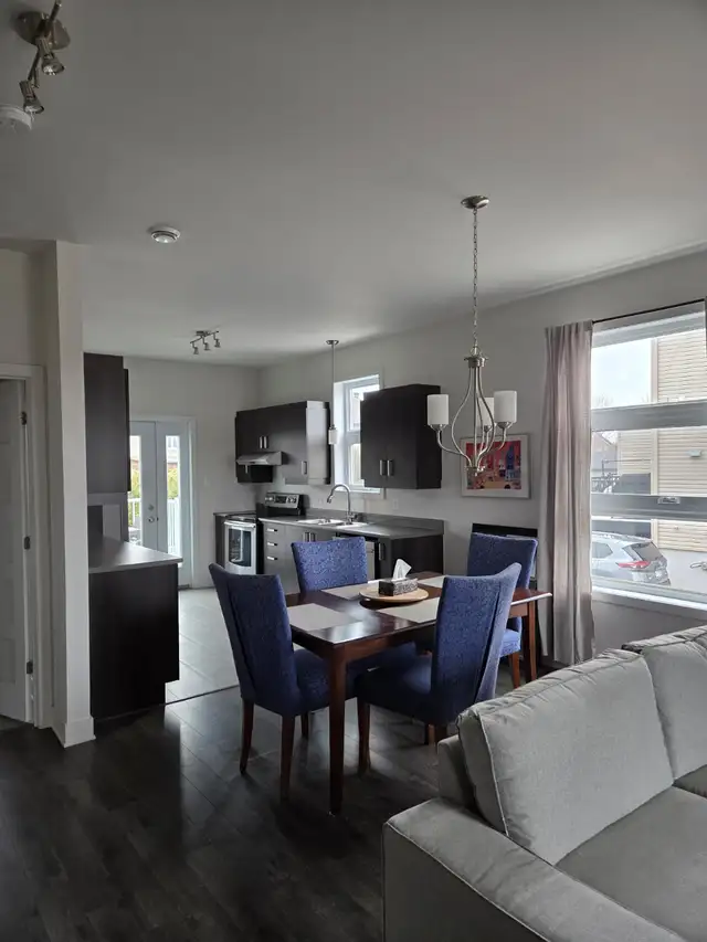 Grande 4 1/2 a louer sur deux etage a mascouche - Photo 2