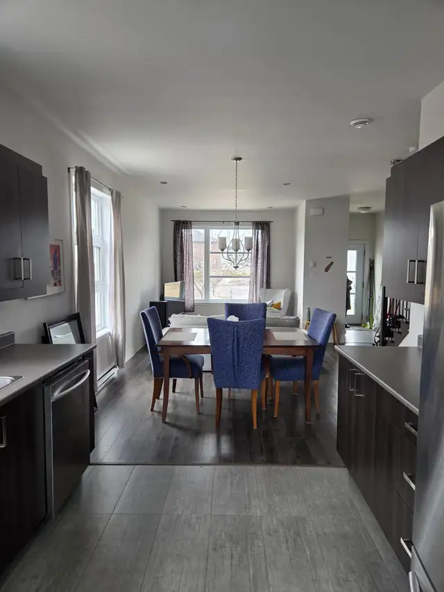 Grande 4 1/2 a louer sur deux etage a mascouche - Photo 4