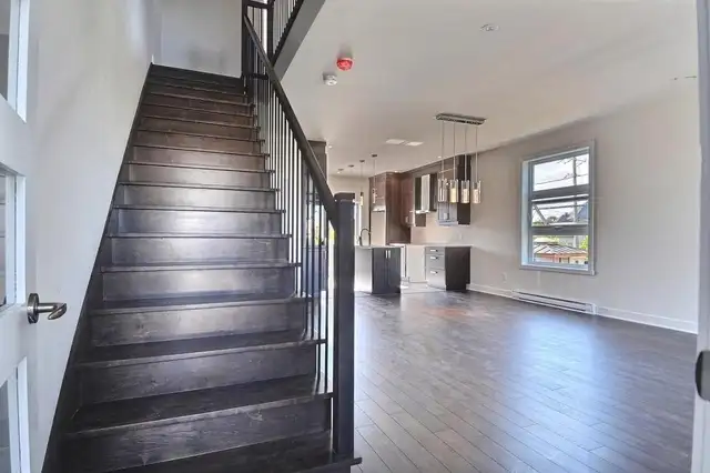 Grande 4 1/2 a louer sur deux etage a mascouche - Photo 8