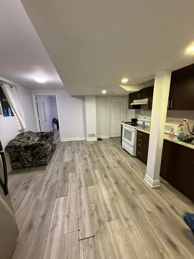 2 Bed Rooms Legal Bsmt Rentin Sterritt Dr /Lock Wood Rd$1,650/-. - Photo 8