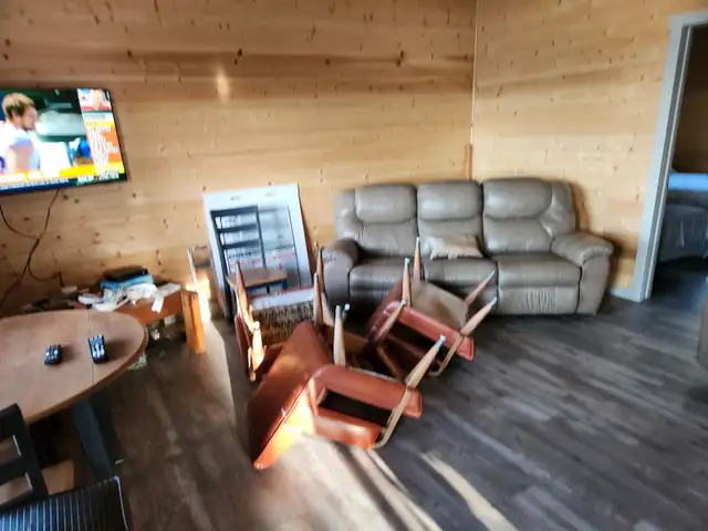 Cabin Rental - Photo 10