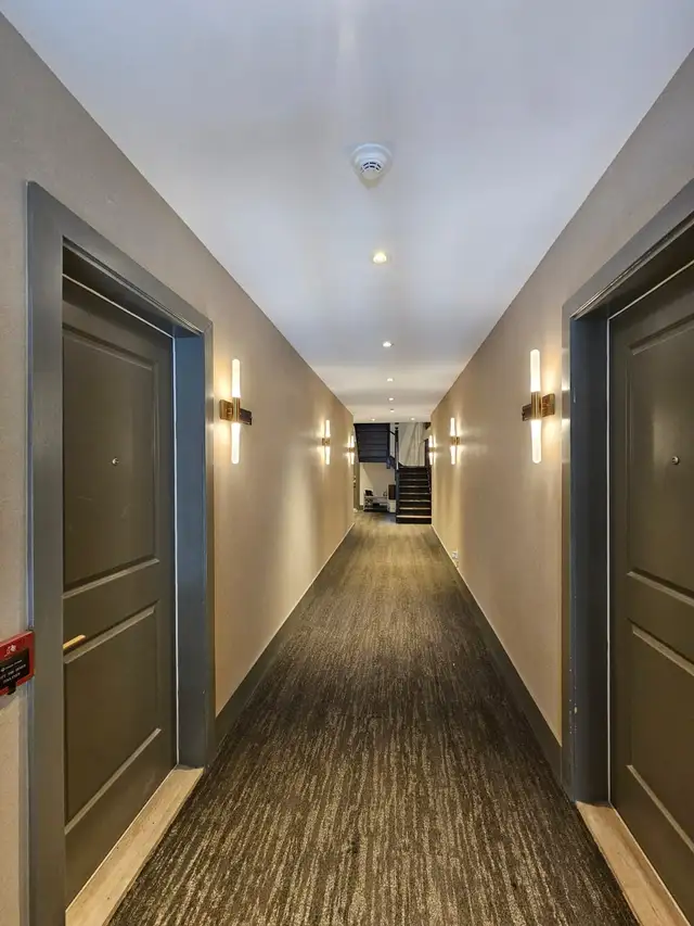 For Rent 5 1/5 Luxurious Apartment Across Snowdon Metro Station - Photo 9