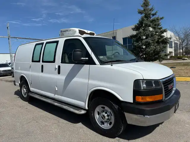 2015 GMC Savana Cargo Van SAVANA - REEFER - Photo 5