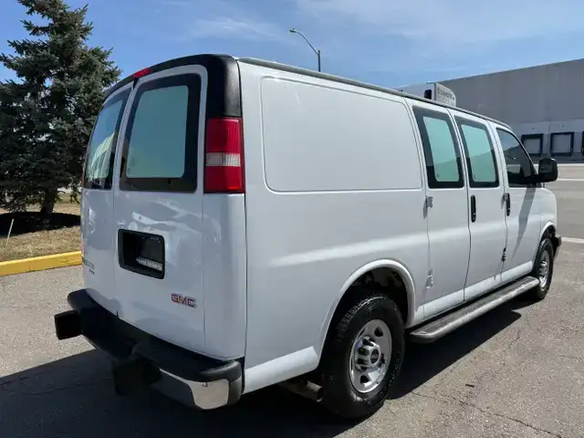 2015 GMC Savana Cargo Van SAVANA - REEFER - Photo 12