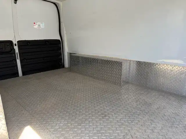 2015 GMC Savana Cargo Van SAVANA - REEFER - Photo 17