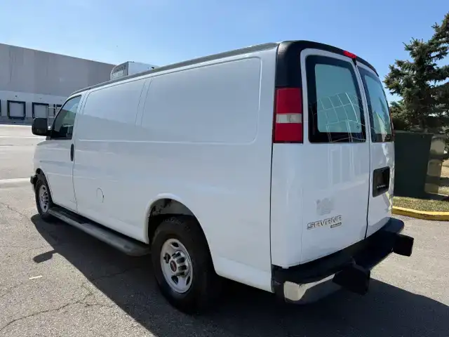 2015 GMC Savana Cargo Van SAVANA - REEFER - Photo 23