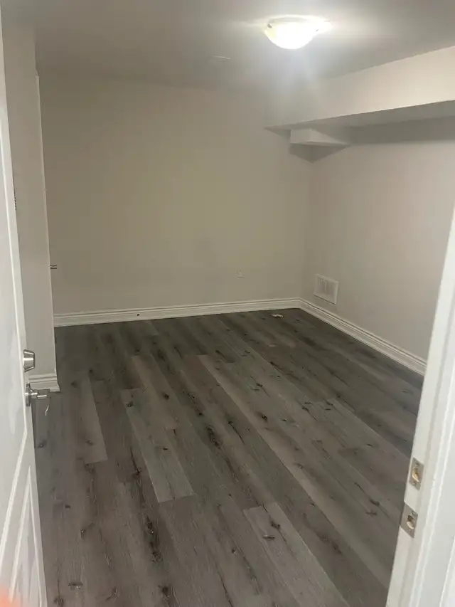 Basement for rent near Queen and  Chinguacousy Brampton - Photo 2