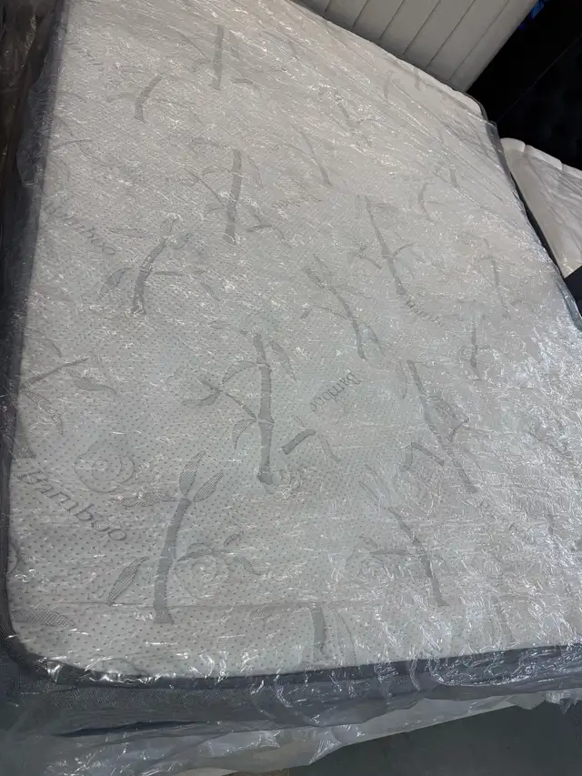 Twin sized bamboo pocket coil mattress