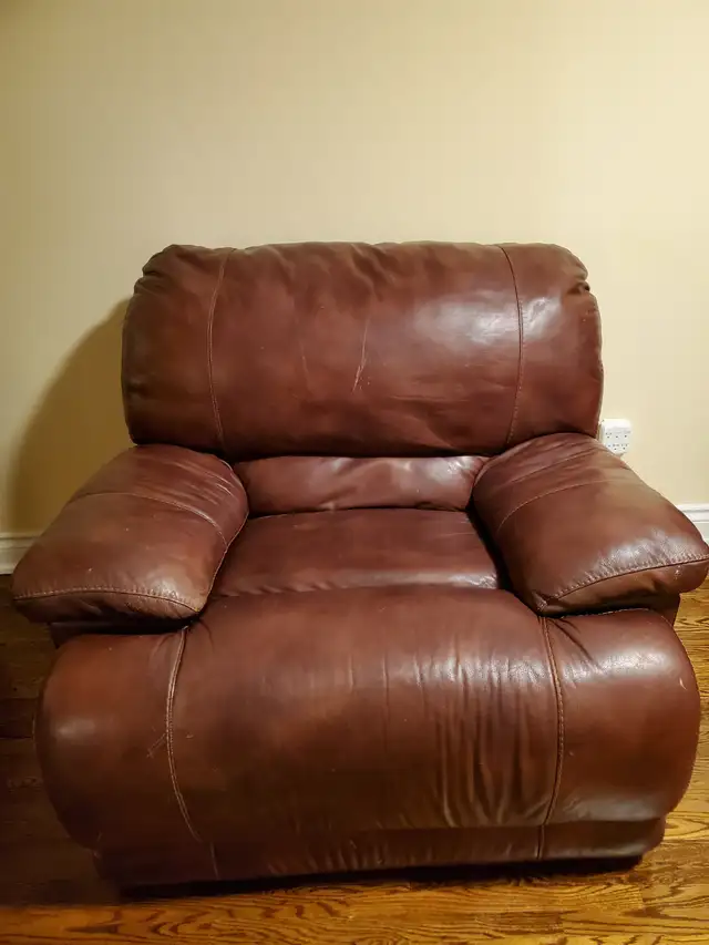 Rocking recliner chair in very good shape