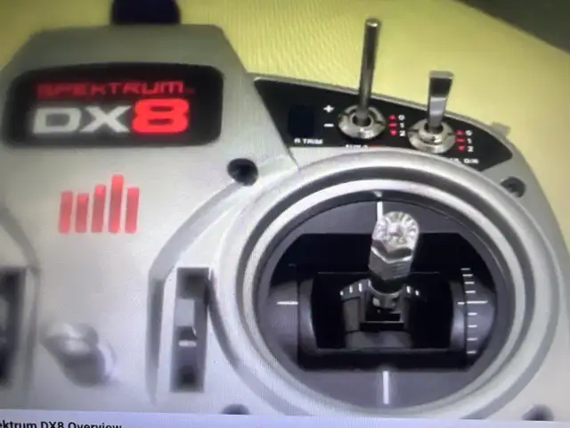 RC 8-9 C Spektrum radio