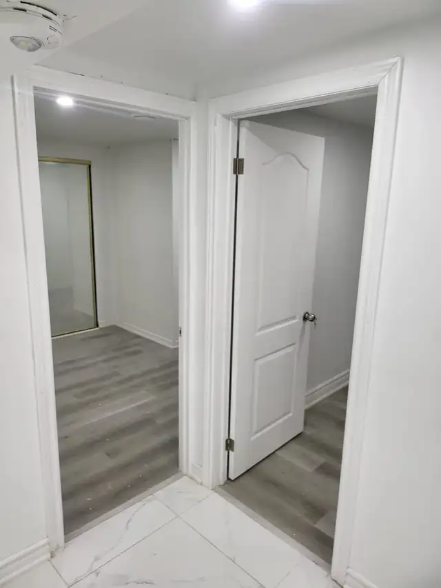 3 bedroom basement apartment for rent very close to Clarkson GO - Photo 2