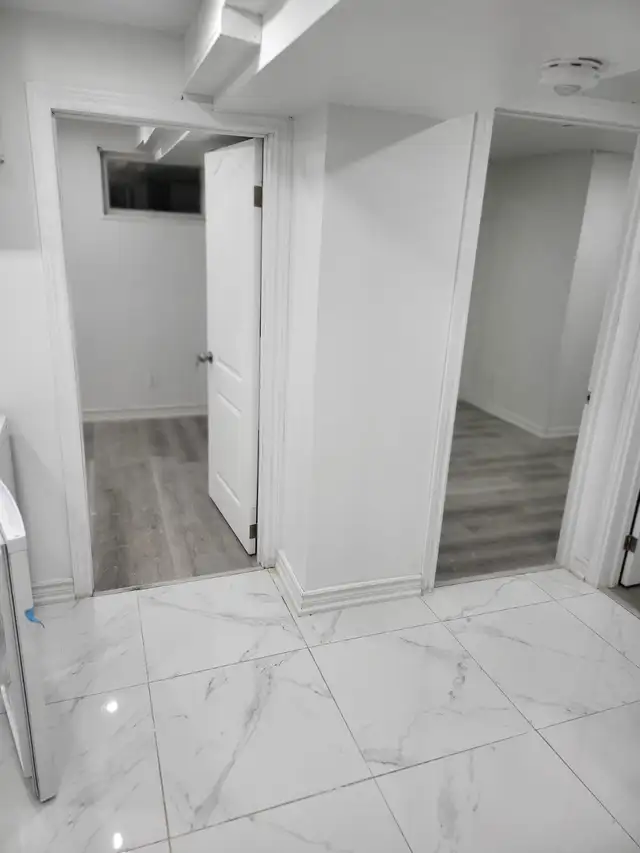 3 bedroom basement apartment for rent very close to Clarkson GO - Photo 13