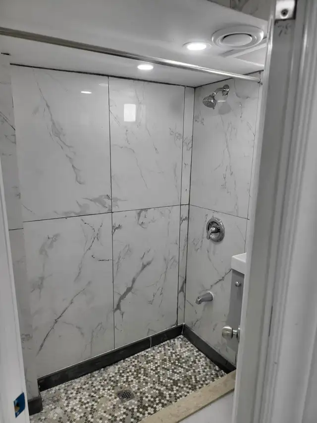 3 bedroom basement for rent close to Clarkson GO station - Photo 2