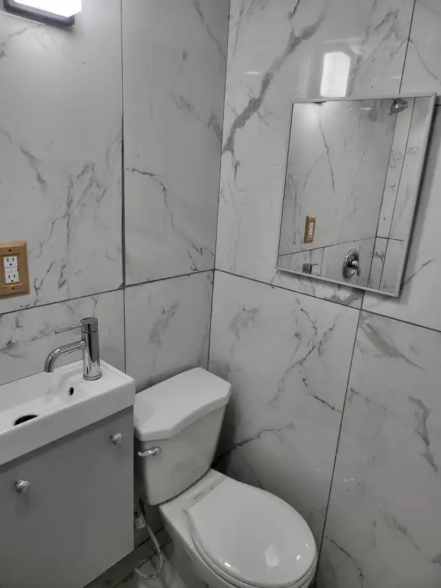 3 bedroom basement for rent close to Clarkson GO station - Photo 4