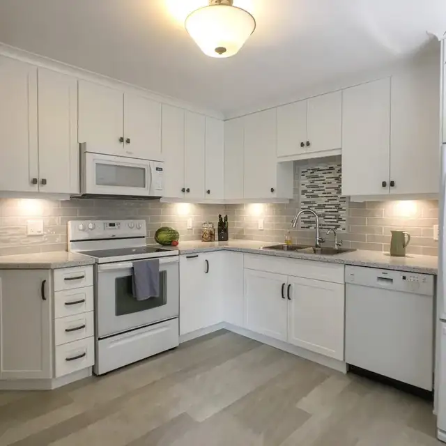 Bathroom and Kitchen Renovations - Photo 4