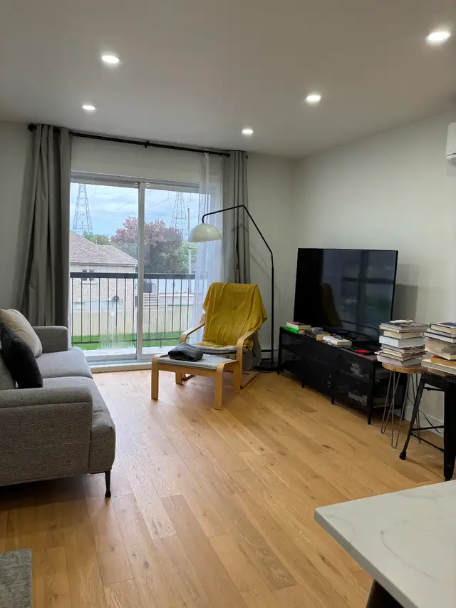 4 1/2  A Laval,  Rénové