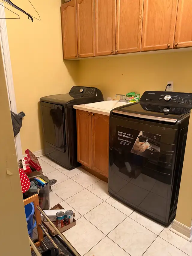 Furnished Room - Photo 3