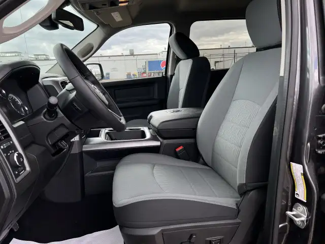 2022 Ram RAM 1500 Classic Crew Cab 4x4 (DS) ST (140.5 WB 5'7 Box - Photo 19