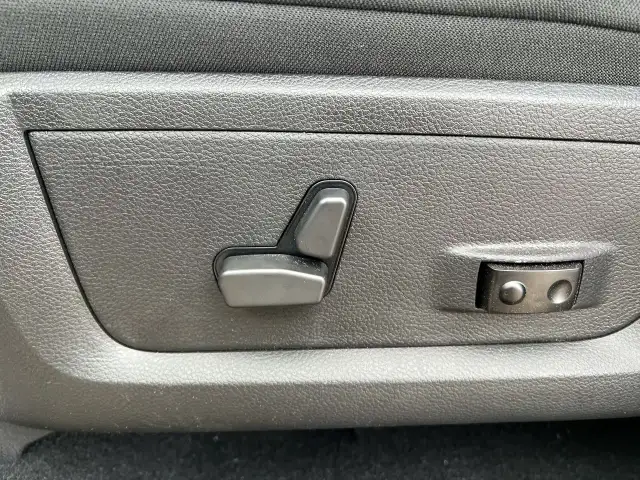 2022 Ram RAM 1500 Classic Crew Cab 4x4 (DS) ST (140.5 WB 5'7 Box - Photo 20