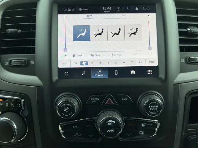 2022 Ram RAM 1500 Classic Crew Cab 4x4 (DS) ST (140.5 WB 5'7 Box - Photo 26