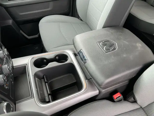 2022 Ram RAM 1500 Classic Crew Cab 4x4 (DS) ST (140.5 WB 5'7 Box - Photo 28