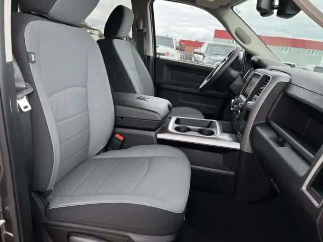 2022 Ram RAM 1500 Classic Crew Cab 4x4 (DS) ST (140.5 WB 5'7 Box - Photo 32