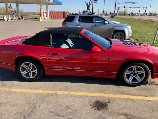 1988 Camaro Iroc Z Convertible - Photo 2