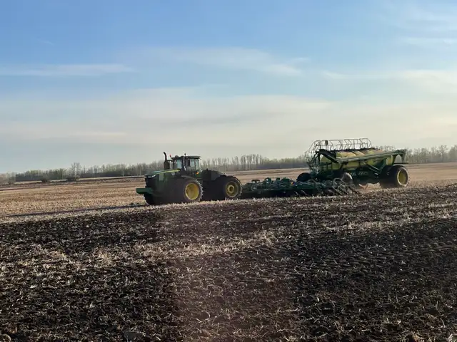 farm help, farm operator, farm labourer