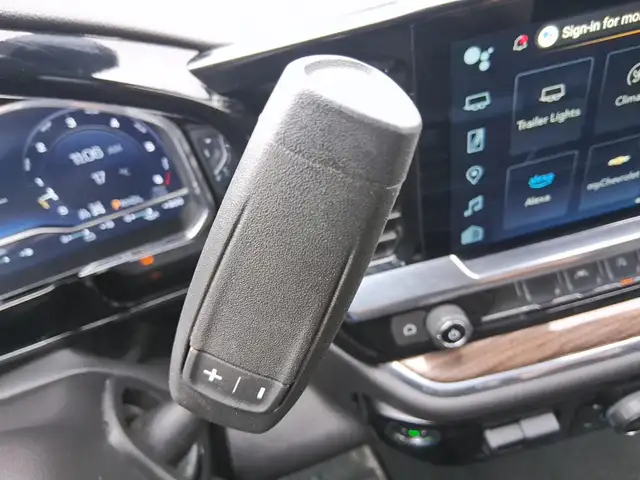 2025 Chevrolet Silverado 1500 Crew Cab Short Box 4-Wheel Drive L - Photo 16