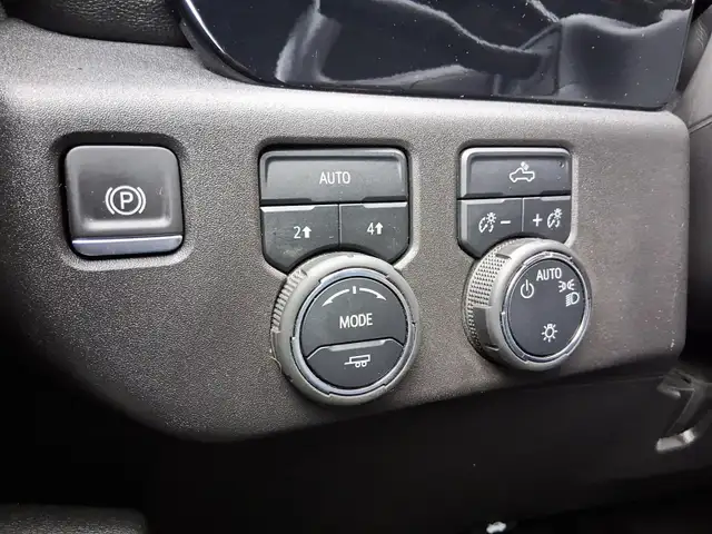 2025 Chevrolet Silverado 1500 Crew Cab Short Box 4-Wheel Drive L - Photo 17